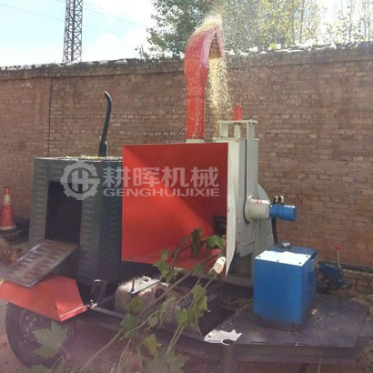 輪式園林粉碎機使用現場盤式園林粉碎機